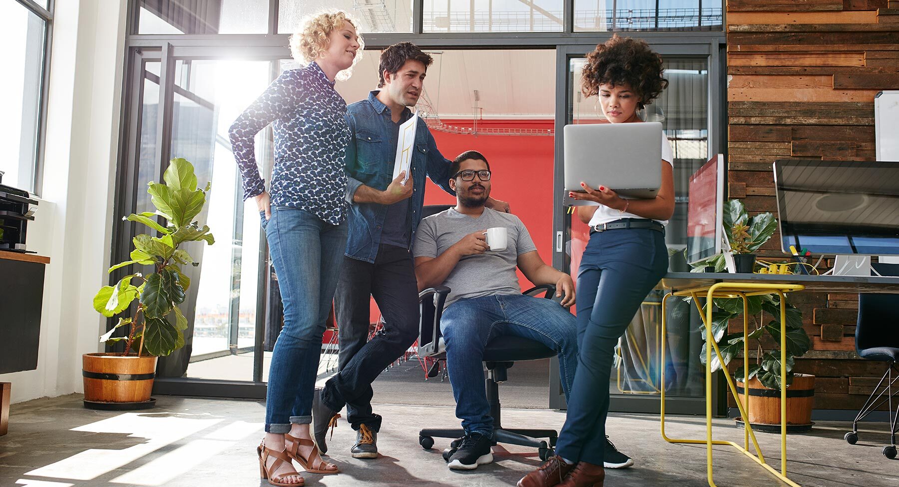 Consectetur Mattis Fermentum Ullamcorper Ipsum Multiracial Group Of Designers Meeting In Modern O PDKDT2P 1800x975